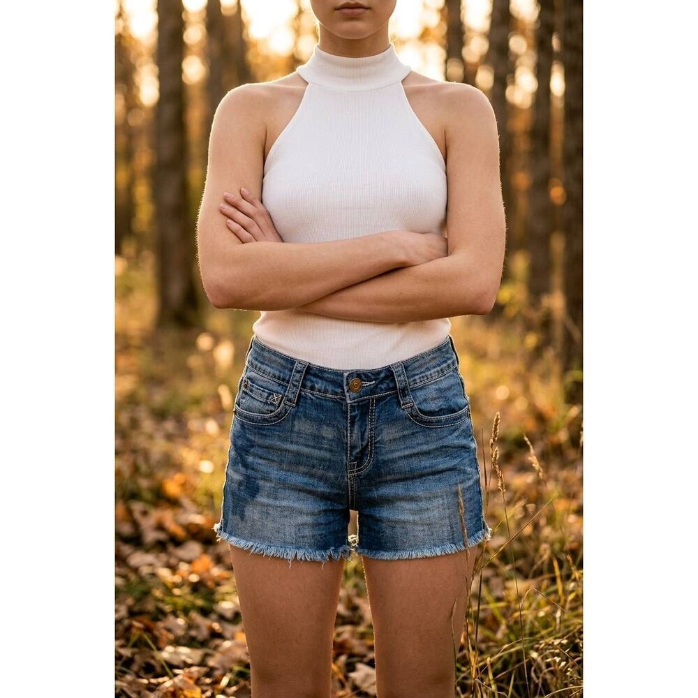 🔹️Jessica Simpson Blue Raw Hem Denim Jean Shorts Size 2